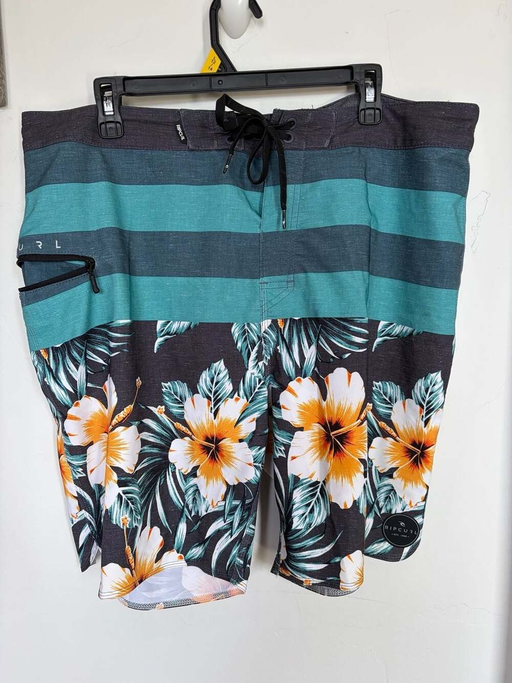Rip Curl Mirage Men's Floral Stripes Board Shorts Jungle Surf Swim Sz 30 EUC